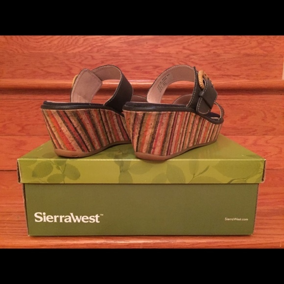 Sierra West Platform Sandals - Picture 3 of 4